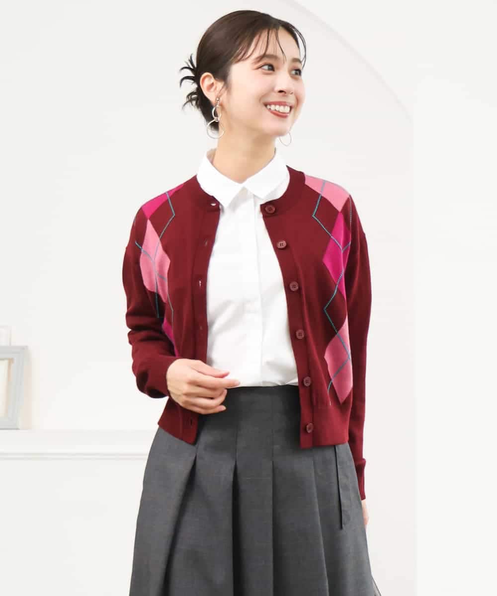 F1SJD30160 MK MICHEL KLEIN(小さいサイズ)(メゾン ドゥ サンク) 【小さいサイズ】[洗える]配色アーガイル柄ニットカーディガン ワイン