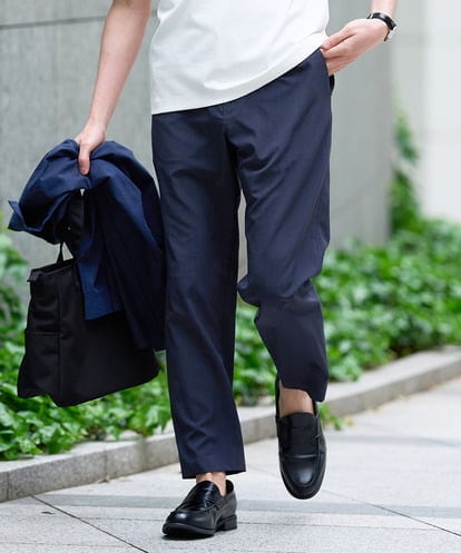 KHLGD77064 a.v.v MEN 【新色追加&再入荷】<接触冷感/遮熱/吸水速乾/UVカット/ストレッチ>リライトセミルーズアンクルパンツ【イージーケア/洗濯機で洗える】