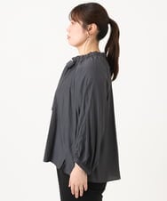 OLBLD13099 eur3(エウルキューブ) 【野呂佳代さん着用/大きいサイズ】フリルリボンブラウス ダークグレー