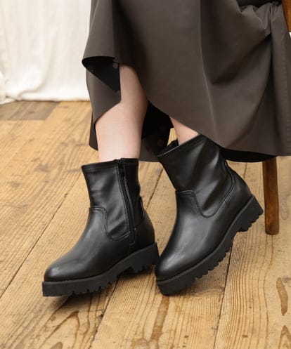 OZ6KD08099 eur3 【幅広さんOK！ワイズ4E】トラックソールストレッチブーツ